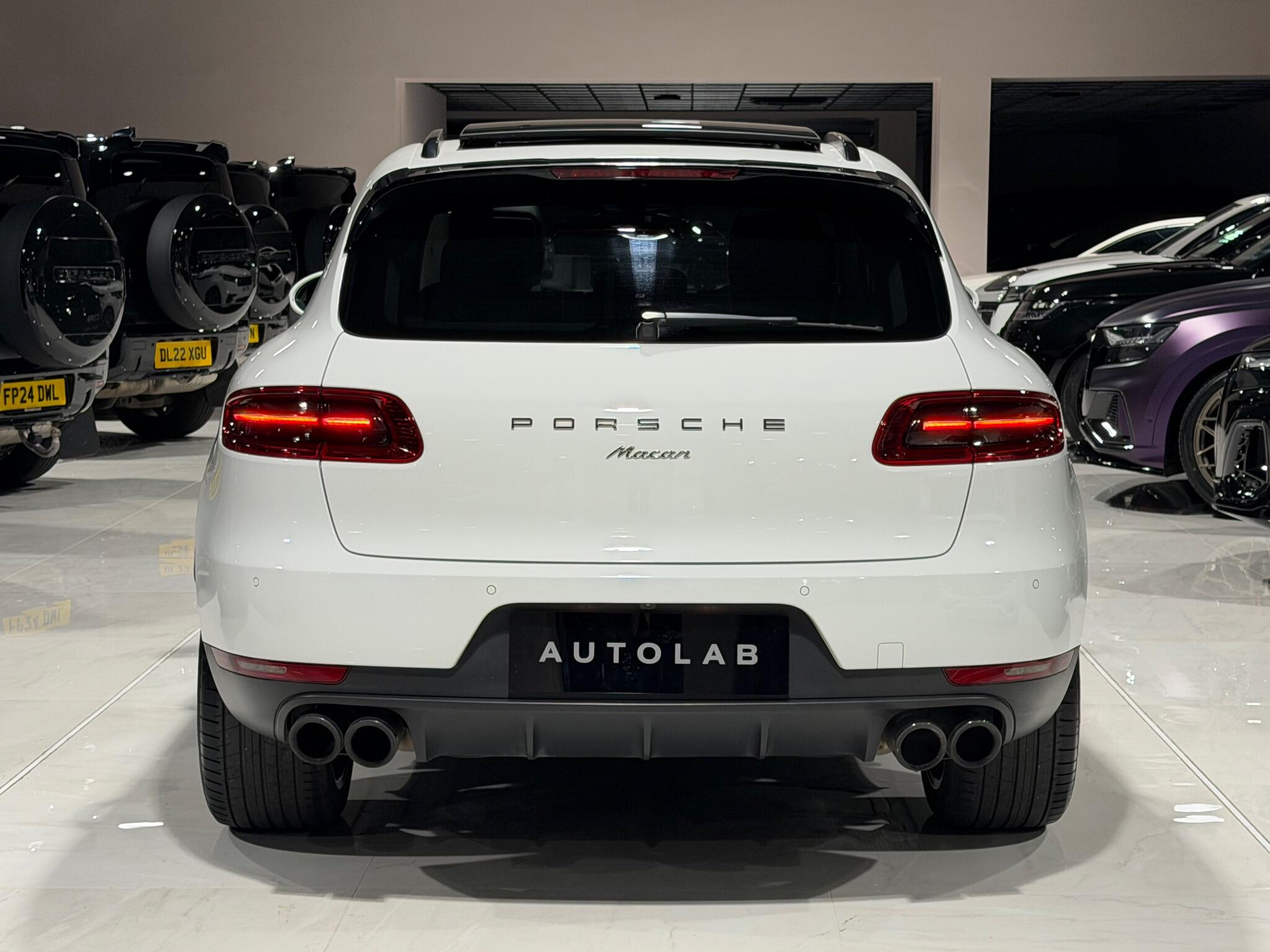 Porsche Macan 2.0T SUV 5dr Petrol PDK 4WD Euro 6 (s/s) (252 ps)